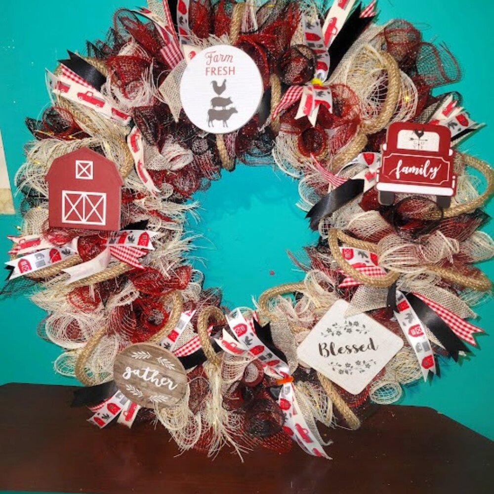 Farmhouse wreath 14in